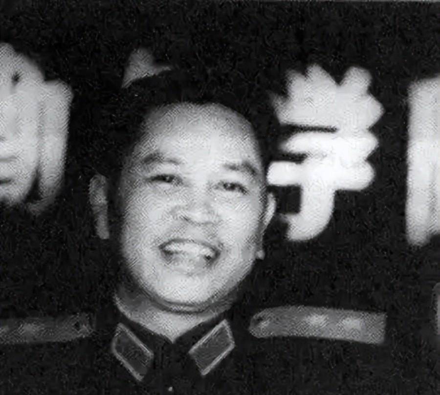 他当上总后部长,两个问题感到头痛,听不到好话,还被牵鼻子走?