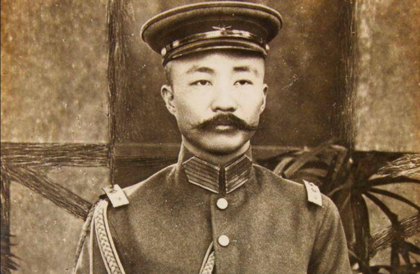 后杀人夺妻,生下了10个孩子,闻名至今_李烈钧_龚永_华世琦