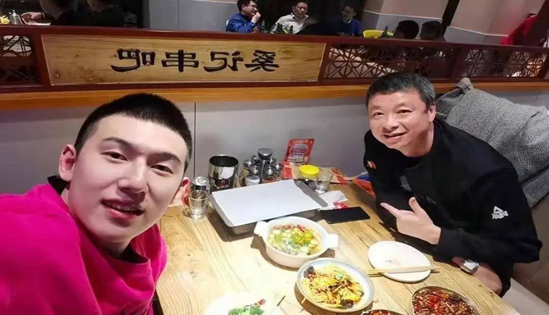 辽宁男篮付豪:6岁丧父,母亲带着他改嫁cba裁判,继父的爱成就赛场传奇!