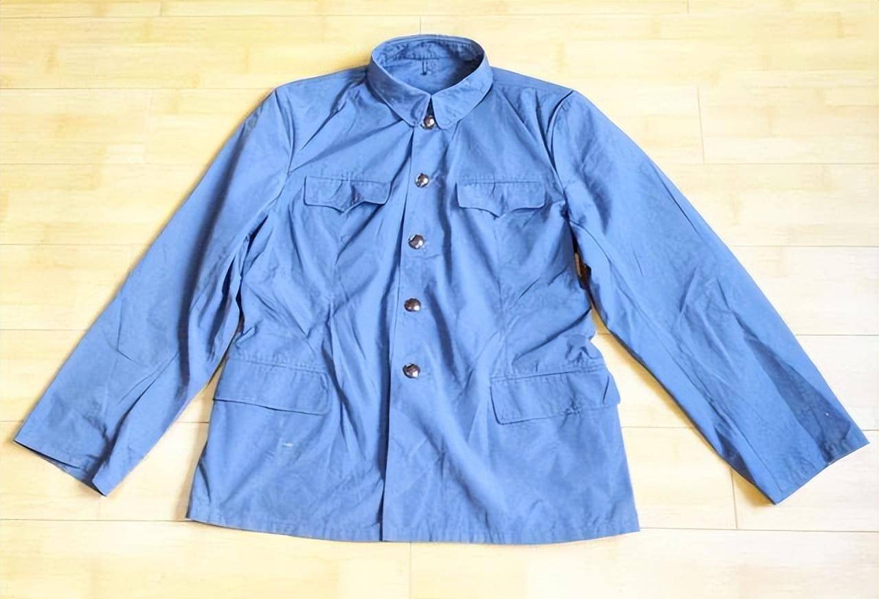 七,八十年代风靡全国的"的确良",为何突然消失?