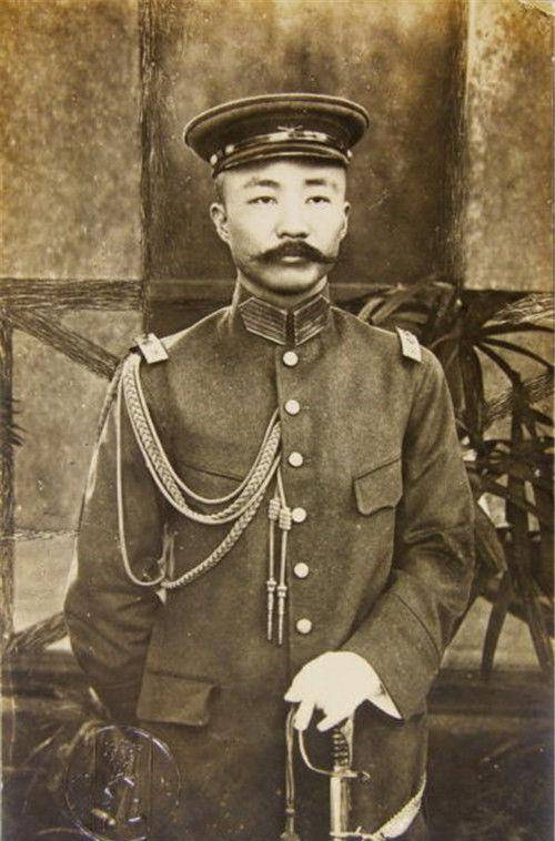 朋友妻不可欺?他见好友妻子貌美,便杀友夺妻,还与她生10个孩子
