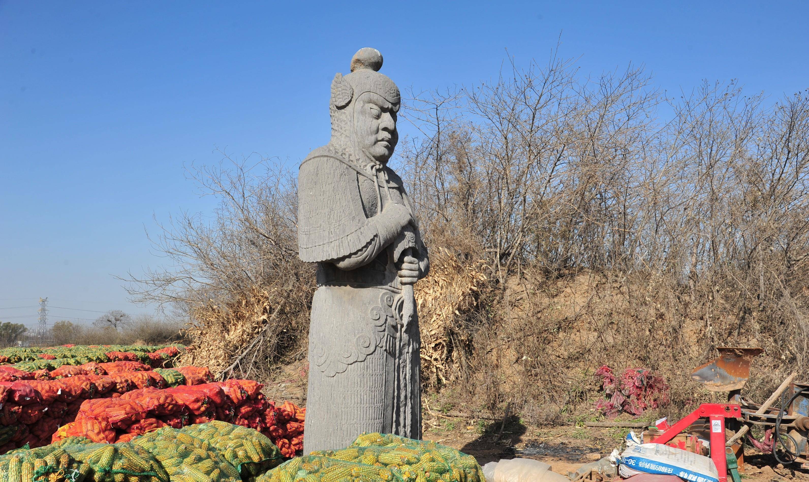 听说以后都要像永定陵,永昭陵那样圈起来,所以不少