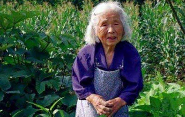 四川矮人村:村民五岁停止长高,身高不超80厘米,原因在一口古井