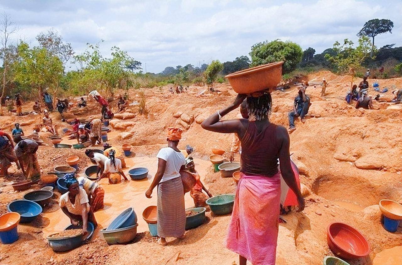 广西"上林帮"非洲淘金记:为钱殊死搏斗,常备200克金子保命_加纳_黄金