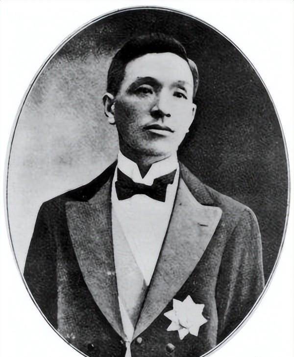 徐世昌总统不得已,只好说愿出资购买版权,黄郛于是狮子大开口,价钱没