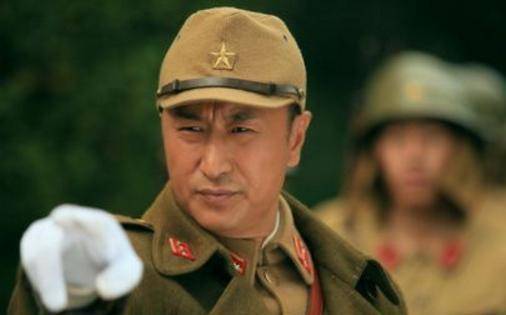 就在此时,李克己看准时机,大声呼喊"打!