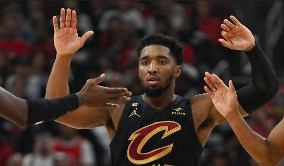 米切尔成热门选择,能留下詹姆斯吗?