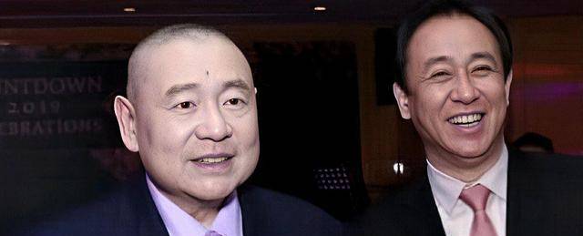 他关闭300家公司套现500亿,举家移民逃往英国,刘銮雄现状如何