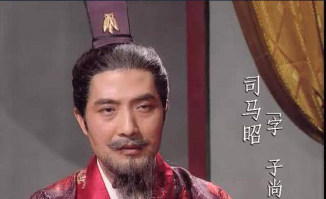 死后仍能以天子礼仪下葬的,历史上估计只有这两人了_曹操_刘协_皇帝