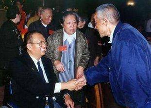 他是开国大将,儿子婚前被撞,只对肇事司机说了一句话,让人敬佩