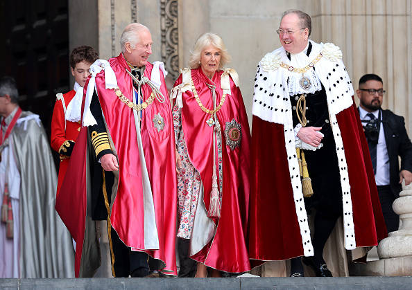 查尔斯三世首次服役,穆雷奥汉利文小贝两口子都有大英帝国勋章_骑士团
