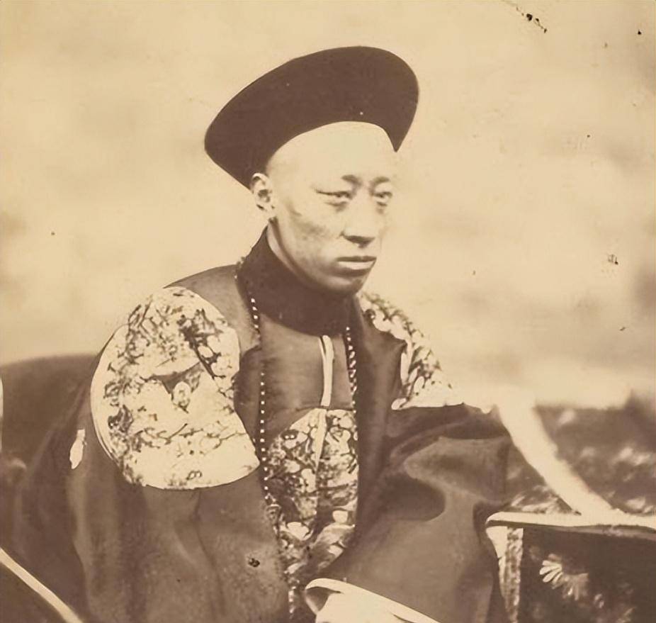 清代十二个铁帽子王,为何怡亲王一族能掌握晚清命运?