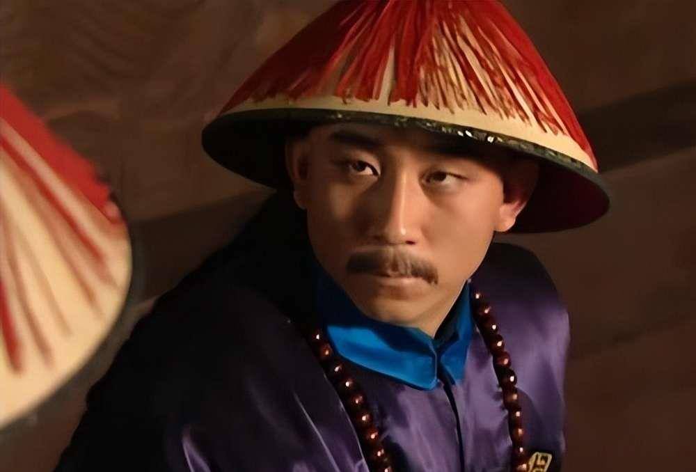 清官告老还乡,用马车拉了10多箱砖头假扮成黄金,乾隆:换成真的