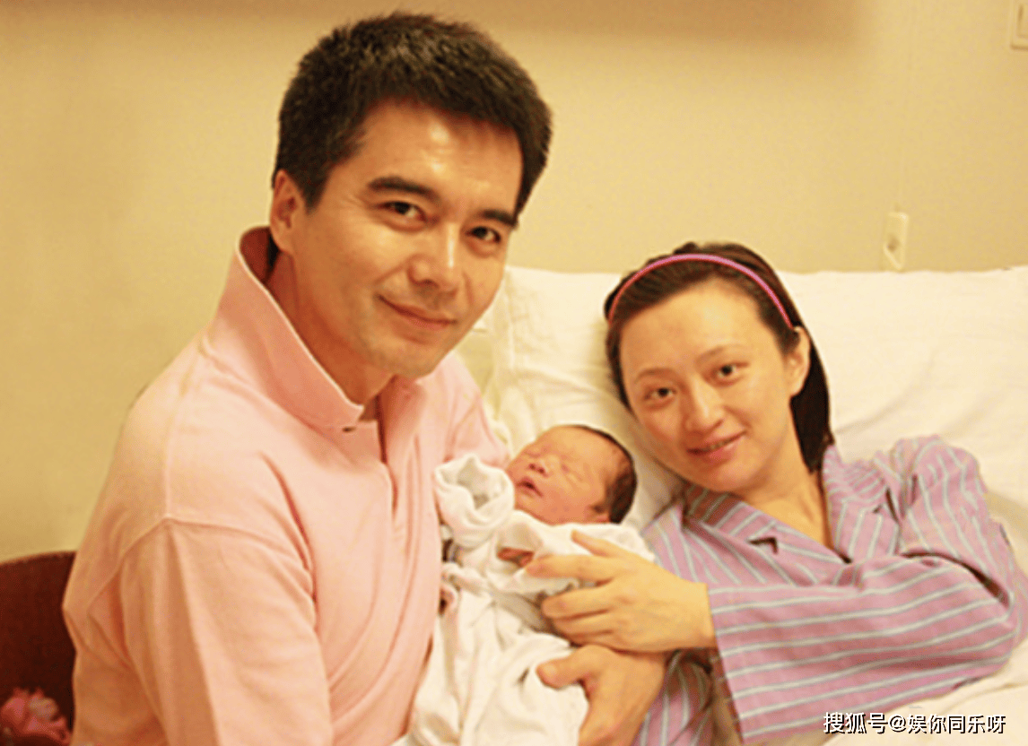 二婚的聂远,三婚的汪峰,四婚的许亚军,没赢过八婚的他!