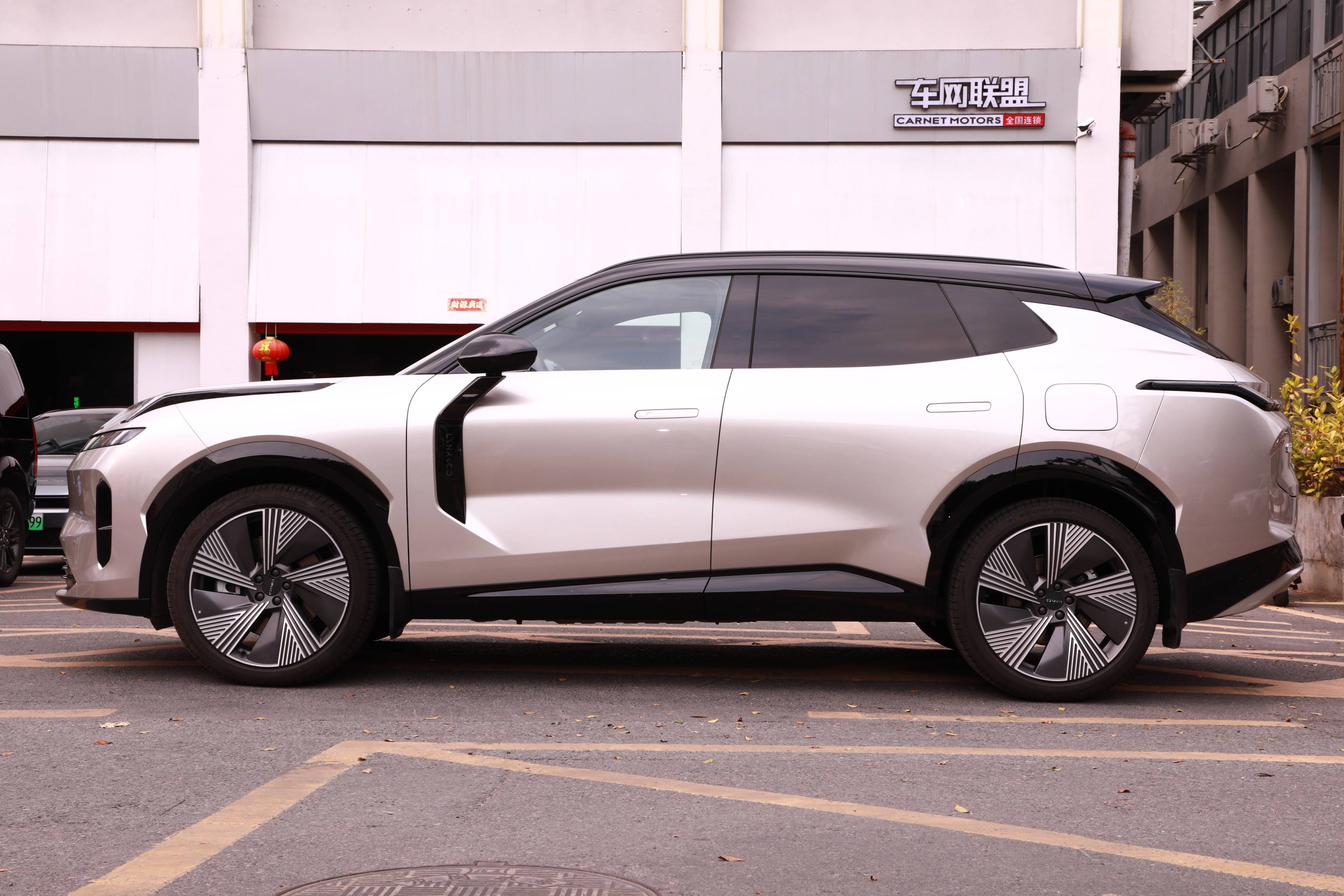 领克08新车贴膜看这里,face guard隐形车衣提亮防刮易打理!