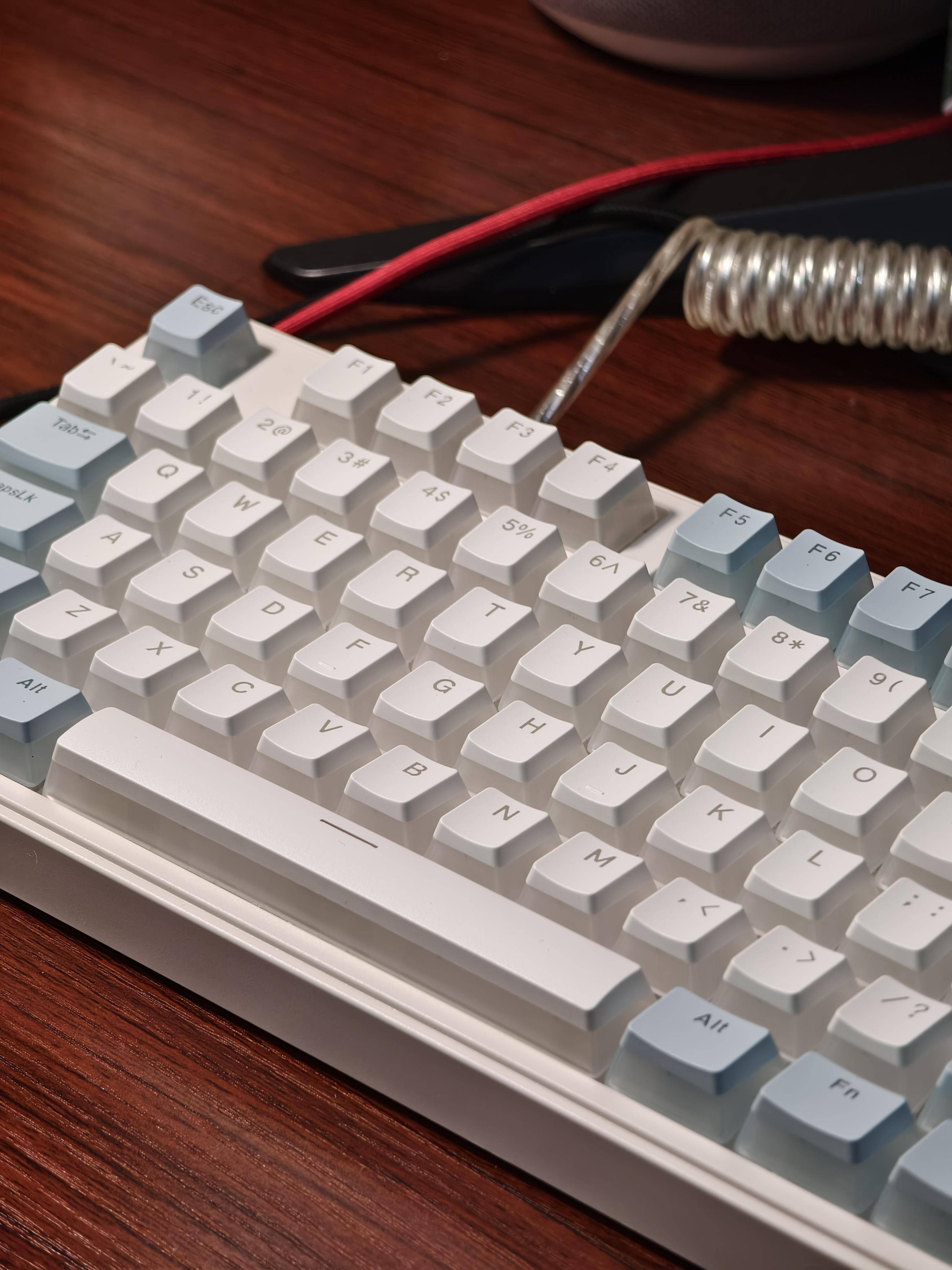 【618键盘送礼推荐】300元不到就能买到如此出色的客制化机械键盘