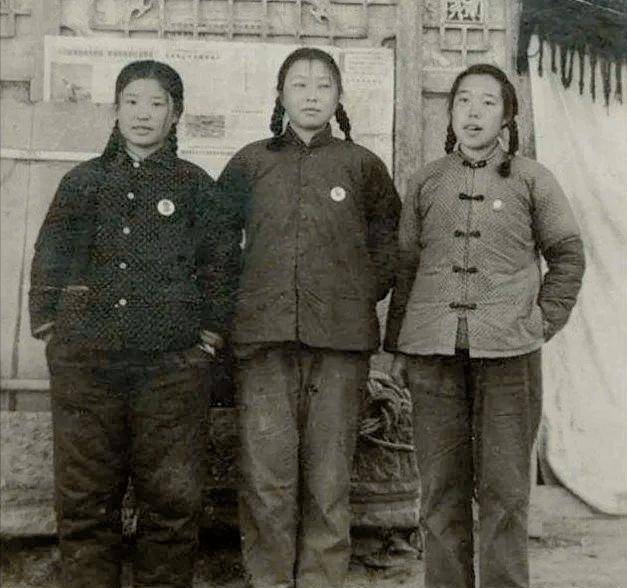 路遥:一天抽3包只抽好烟,6年抽掉三五套房,一生只攒下一万块