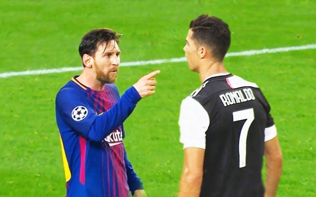 梅西和c罗谁更伟大?冠军和金球不是唯一标准,网友:得看人品