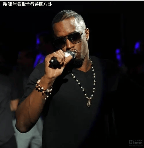 "吹牛老爹"殴打女友视频曝光,5万美元买走录像,遭詹姆斯取关