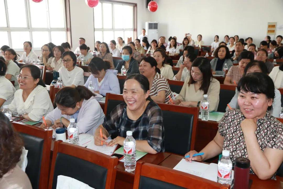 忻州市第二实验小学承办"名师之路"小学语文阅读 主题式研修活动