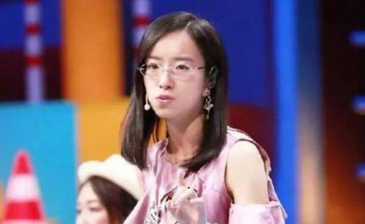 "笨女孩"詹青云,拒绝北大邀请,贷款100万读哈弗,如今活成这样