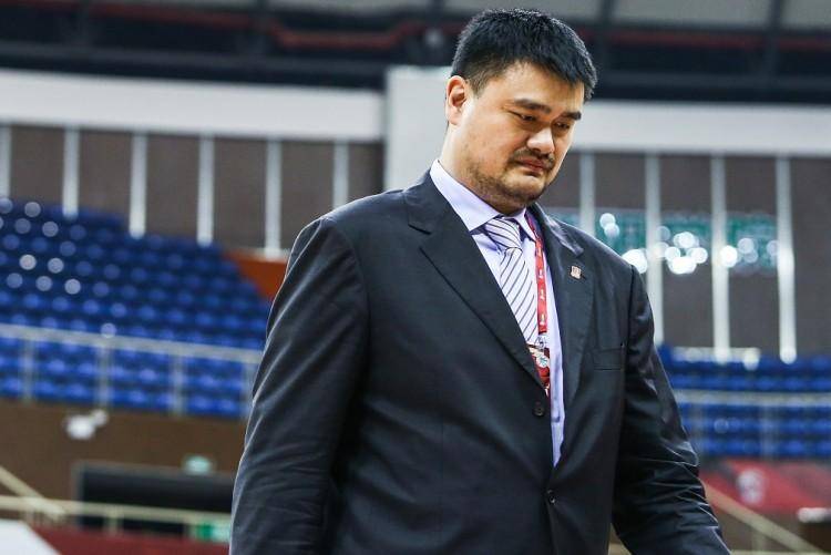 辽篮3-0,苏群老师却说出了现实!哪怕三连冠姚明颁奖也难有笑容