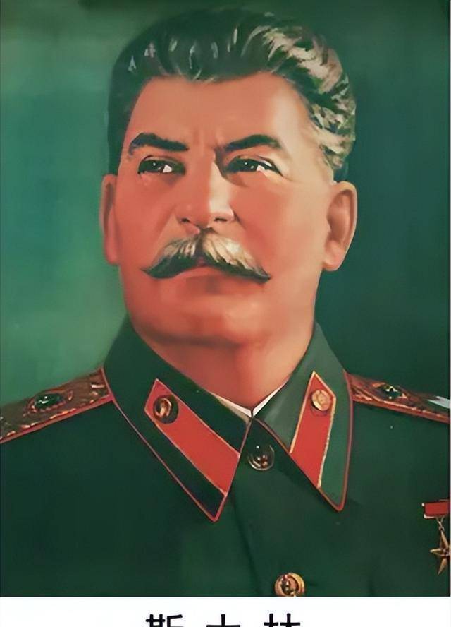 基辅希特勒雕像图片