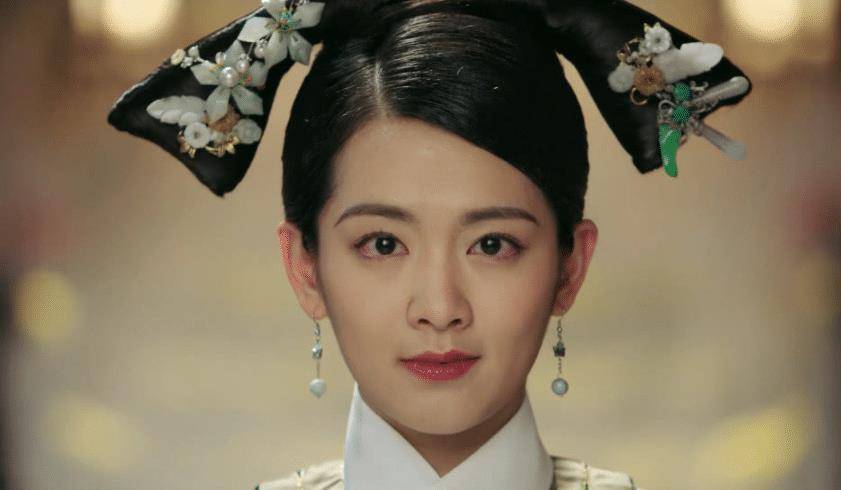 不过入宫两年后,叶赫那拉氏便从贵人跃升为"懿嫔".