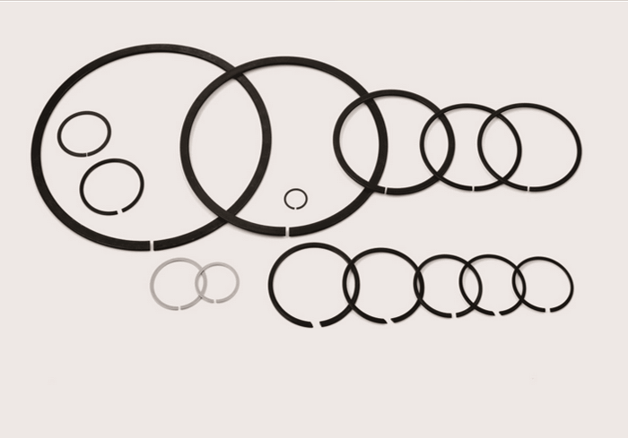 止动环主要用于滚动轴承0,2,3,4类带定位止动环的轴承,弹簧锁圈用于短