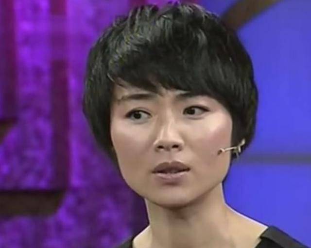 康辉妻子的名字叫做刘雅洁,康辉和刘雅洁是在大学生涯当中认识的,而