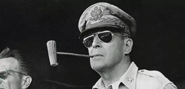 如果麦克阿瑟没有被解职,抗美援朝的局势会更好,还是更糟?