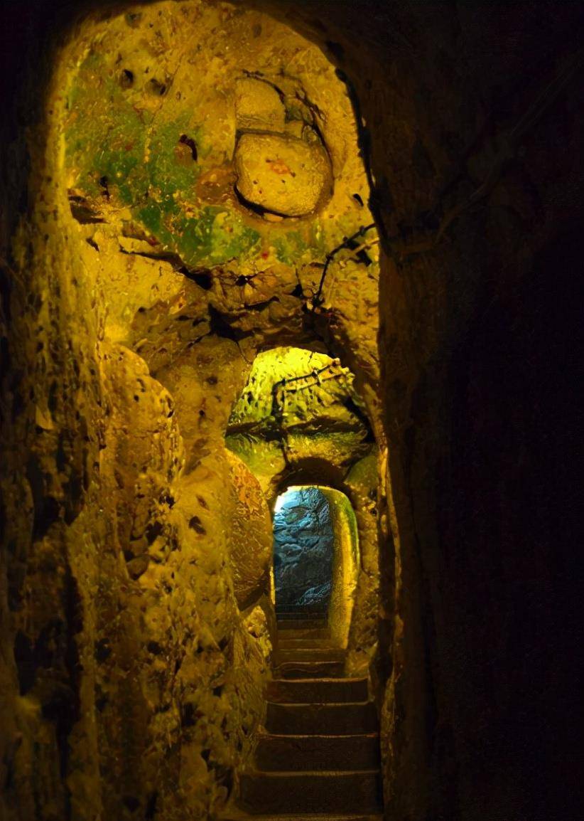 5米大圆石,让你可以从里面关门.