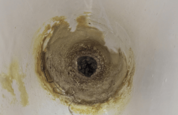 马桶尿碱很厚怎么弄,三招去除厚尿碱!