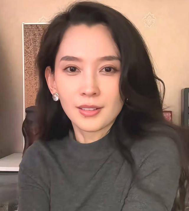 网友劝森林北:千万别给汪峰生孩子,康作如就是前车之鉴