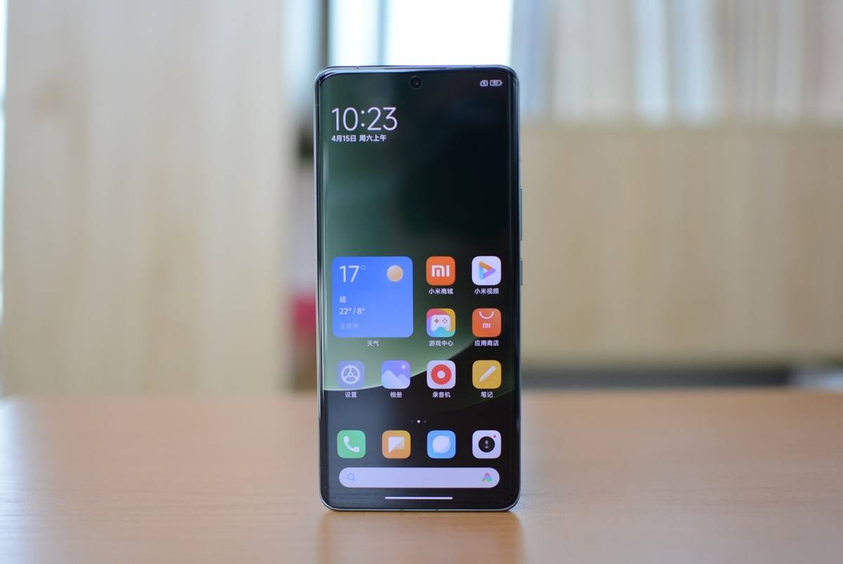 雷军化身"价格屠夫":索尼imx989徕卡影像 2k屏幕,16gb 512gb版跌价