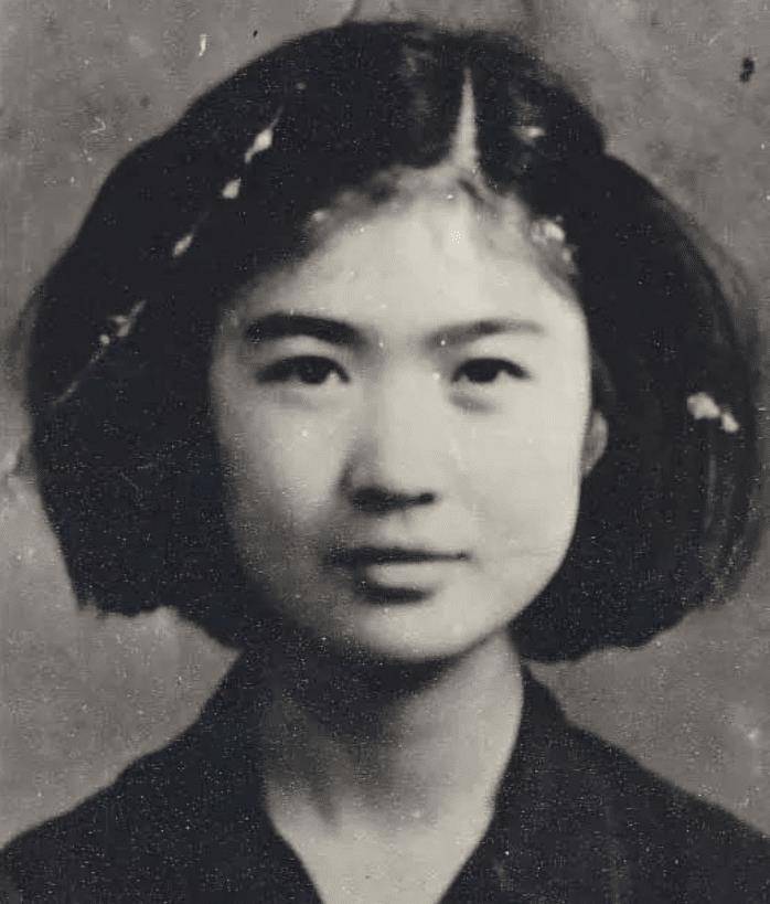 刘胡兰15岁被出卖牺牲,12岁妹妹在刑场数次晕倒,如今她过得如何