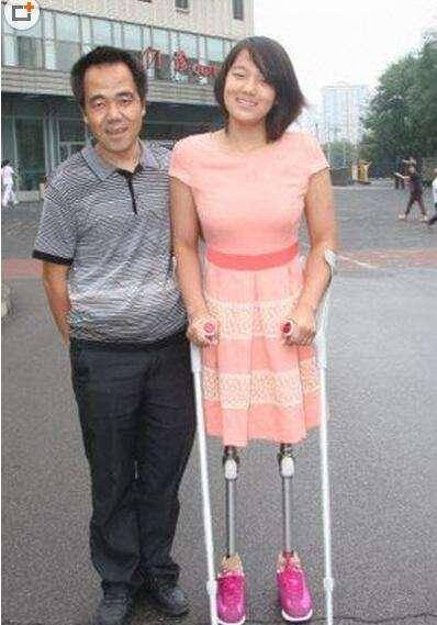 如今更令人感动_钱红艳_爷爷_高跟鞋