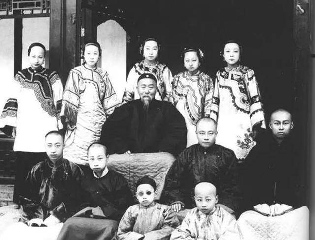 遭邻居嘲笑,婚后生下一儿子,却至今被人熟知_李文安_李鸿章_父亲