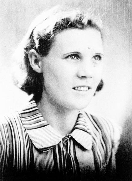 蒋方良:从活泼开朗到患躁郁症,她一辈子都在学习如何做蒋家媳妇