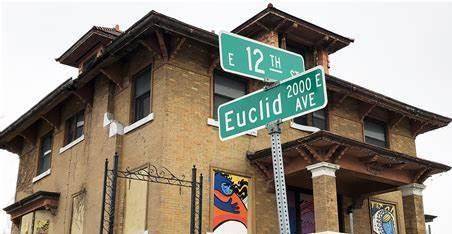 后来,莎拉嫁给了一位黑人,生了3个孩子,还在密苏里州堪萨斯城的第12街