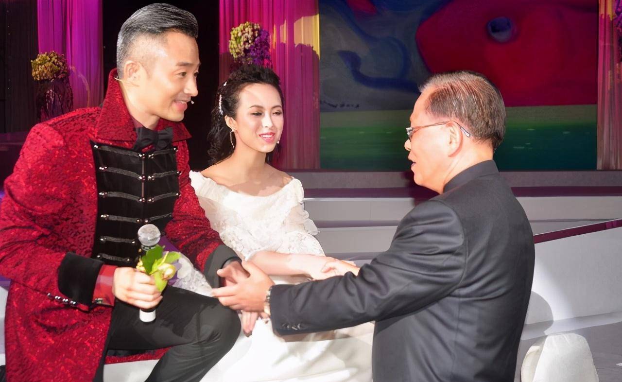 她是电视知名主持,事业正红嫁大18同行,今为老公辞职生活如何_王萌萌