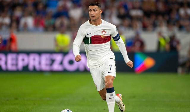 c罗第六次参加欧洲杯葡萄牙国家队最佳11名单公布