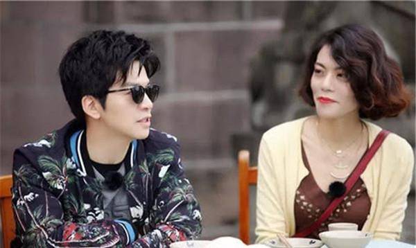 "复旦女神"陈果:错将"耄耋"读成"毛至",一夕之间跌落神坛