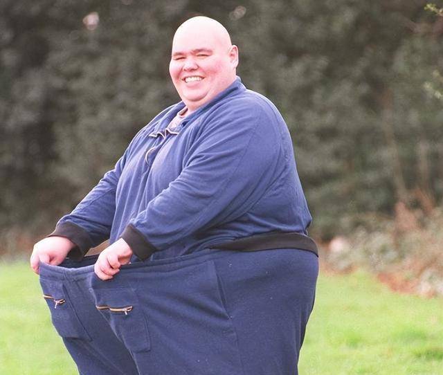 800斤胖男,每天能吃250碗饭热量,医生曾言活不过5年,今已离世