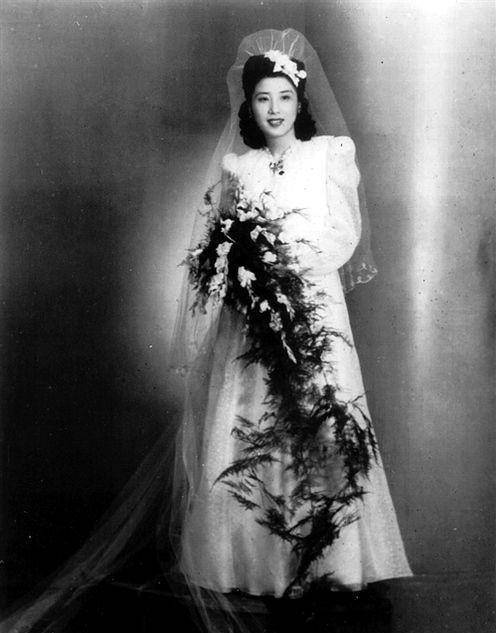 17岁结婚,19岁守寡,孀居70年,她养大亡夫独子,送走了百岁母亲