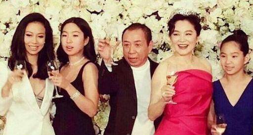 林青霞苦等秦汉21年未有结果,为何最后嫁给邢李10?