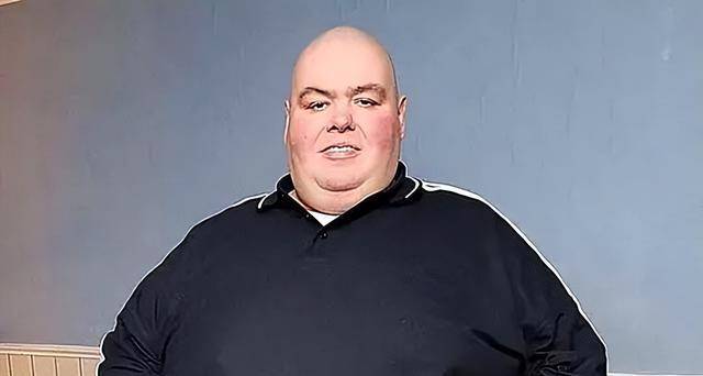 800斤胖男,每天能吃250碗饭热量,医生曾言活不过5年,今已离世_巴里