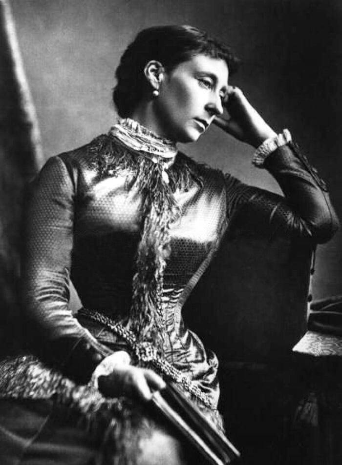 她是"最美的公主",也是俄国最心善的王妃,却惨遭活埋成冤魂_伊丽莎白