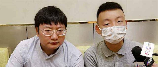 医院抱错互换人生28年,养父母为救肝癌儿子寻其亲生父母