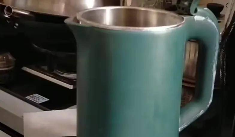 电热水壶,都用牙签戳一戳,懂得人不多,邻居见了纷纷学_底座_水垢_弹簧